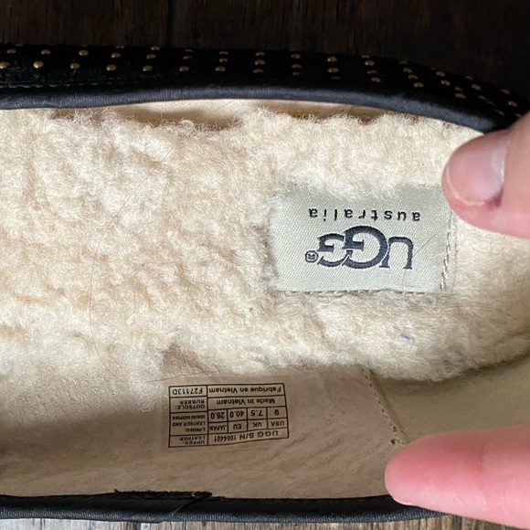 Beautiful UGG suede leather ♠️♣️ - Picture 2 of 5